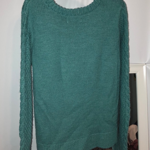 Hollister Sweater - Picture 2 of 3